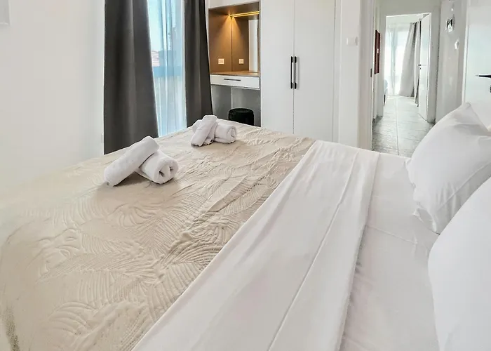 Terrazzo Style 2 Bedroom 2bathroom